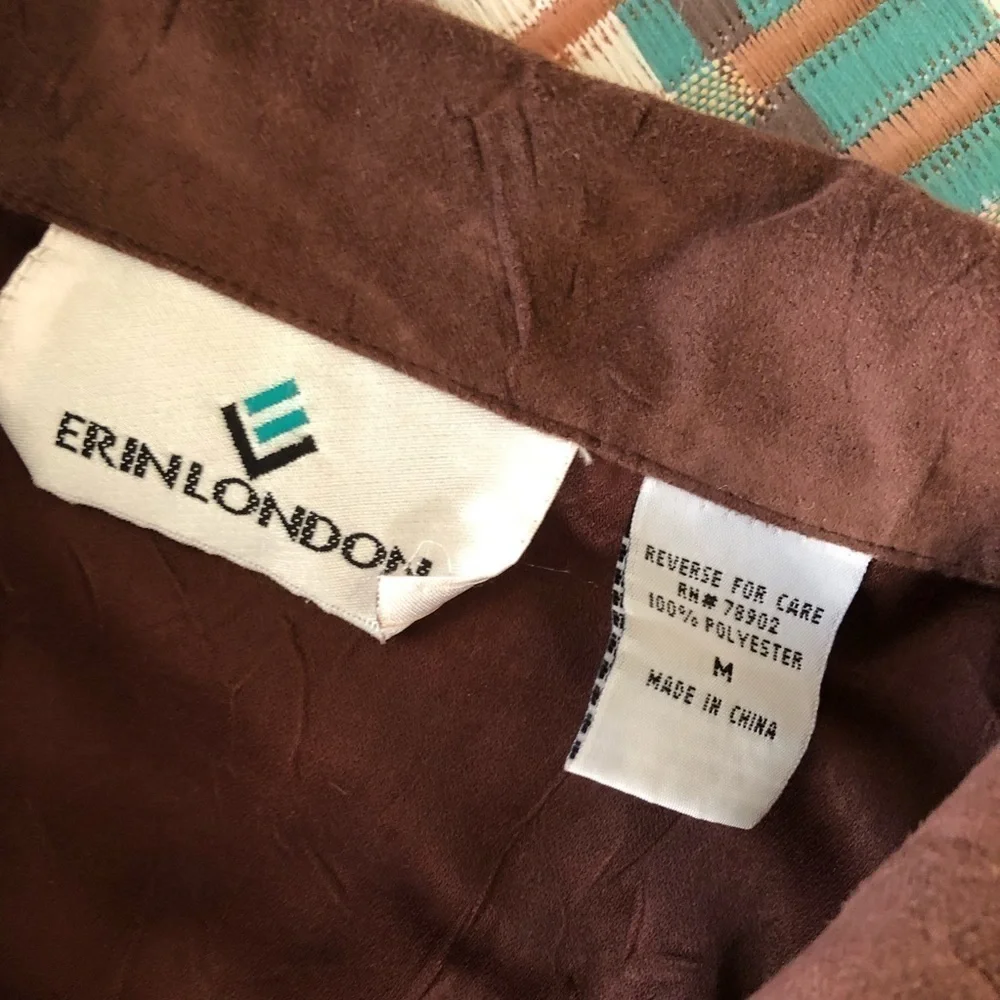Button Down Erin London Size Medium - Picture 5 of 12